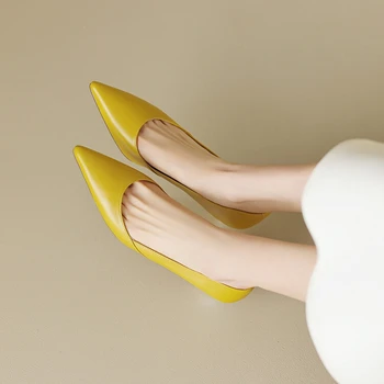 2023 Primavera/Outono Mulher Sapatos de Couro Genuíno Sapatos para as Mulheres Dedo Apontado Chunky Calcanhar Mulheres Bombas de Doce de Salto Alto Elegante Sapatos